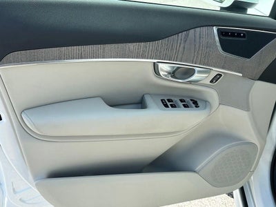 2024 Volvo XC90 B5 Plus