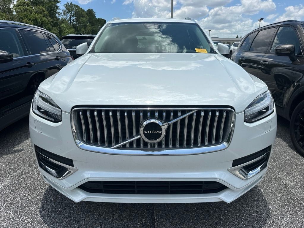 2024 Volvo XC90 B5 Plus