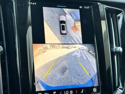 2024 Volvo XC60 B5 Plus Dark Theme