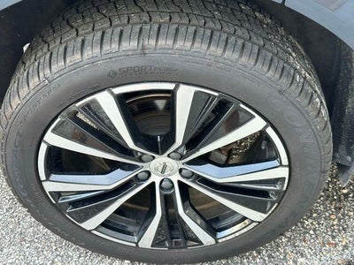 2024 Volvo XC60 B5 Plus Dark Theme