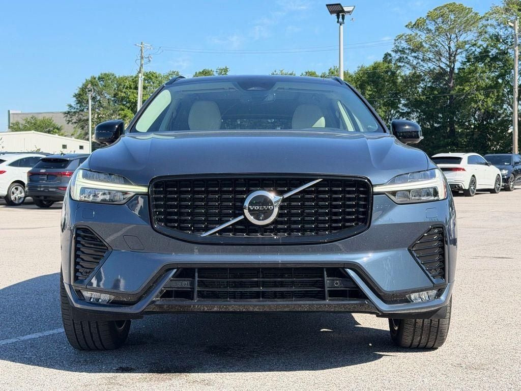 2024 Volvo XC60 B5 Plus Dark Theme