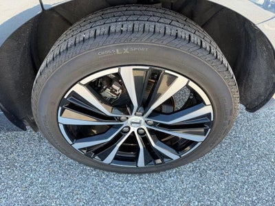2024 Volvo XC60 B5 Plus Dark Theme