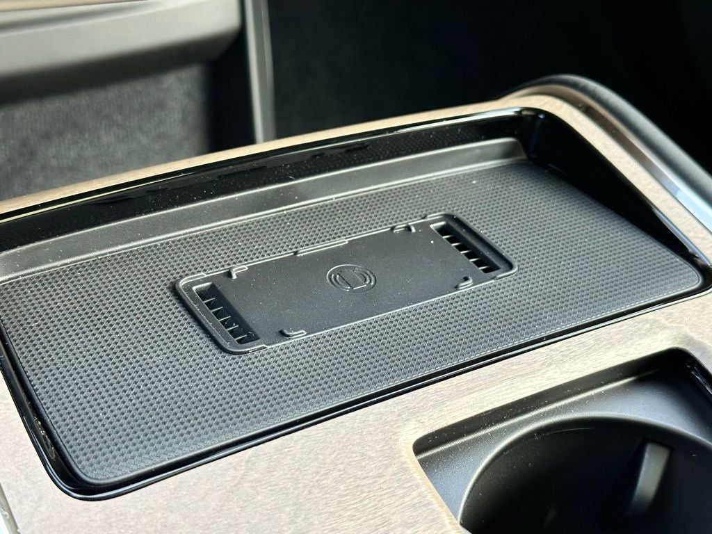 2026 Volvo EX90 Plus