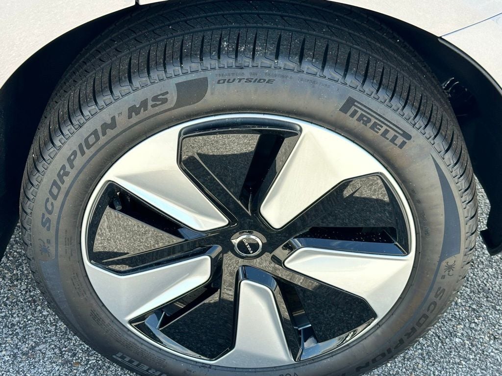 2026 Volvo EX90 Plus