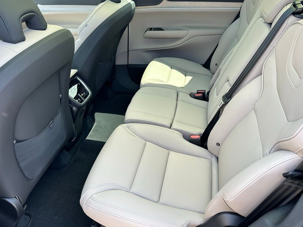 2026 Volvo EX90 Plus