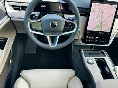 2026 Volvo EX90 Plus