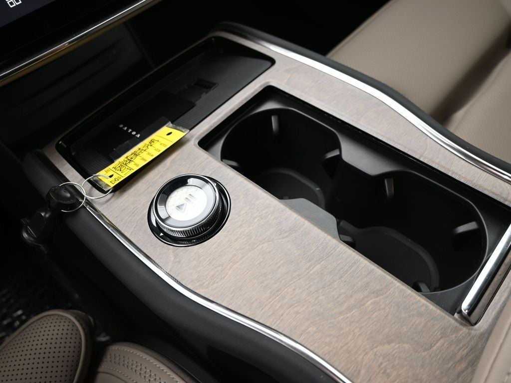 2025 Volvo EX90 Twin Motor Performance Plus 7-Seater