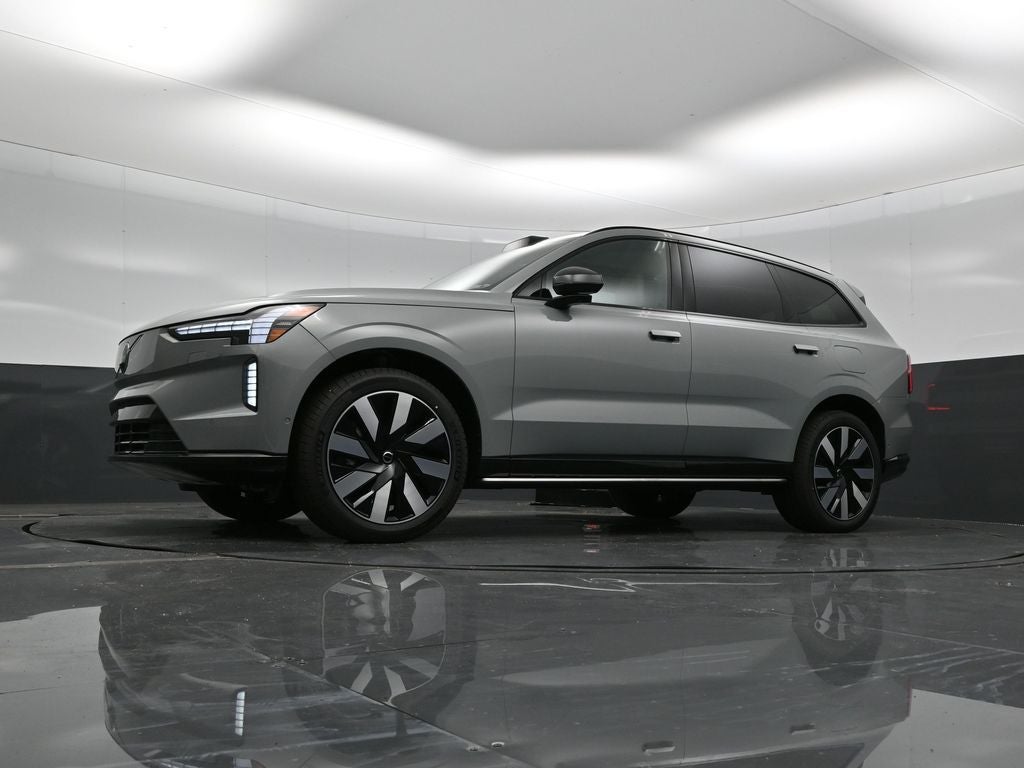 2025 Volvo EX90 Twin Motor Performance Plus 7-Seater