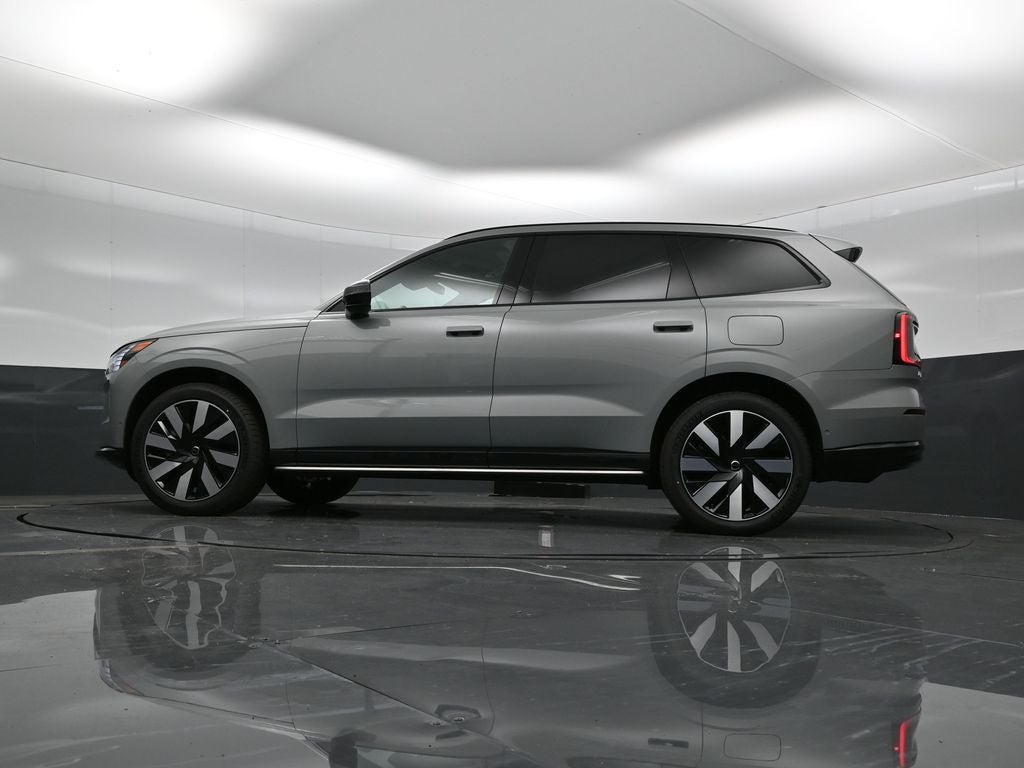 2025 Volvo EX90 Twin Motor Performance Plus 7-Seater