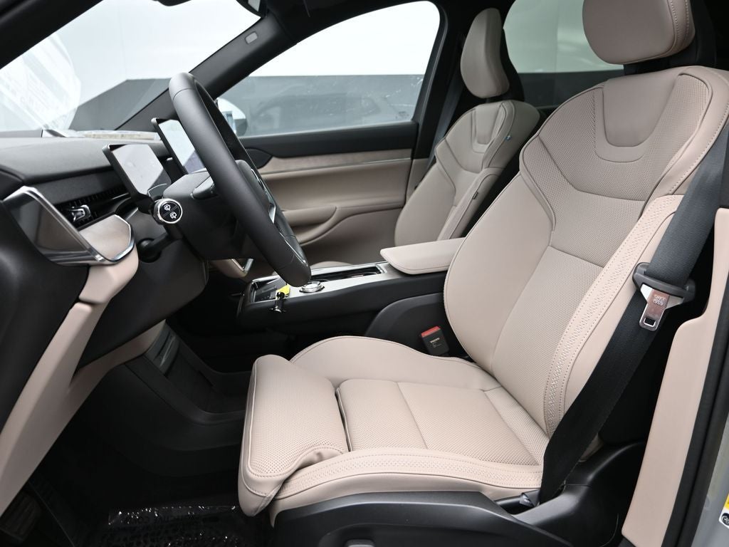 2025 Volvo EX90 Twin Motor Performance Plus 7-Seater