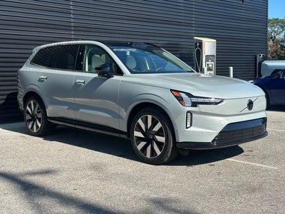 2025 Volvo EX90 Twin Motor Ultra 7-Seater