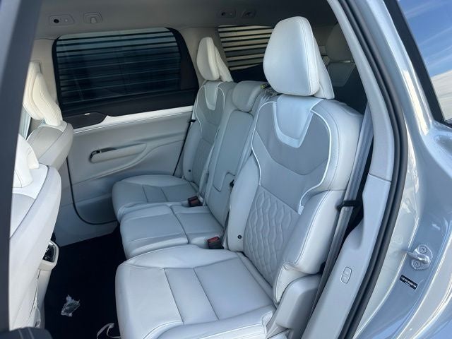 2025 Volvo EX90 Twin Motor Ultra 7-Seater