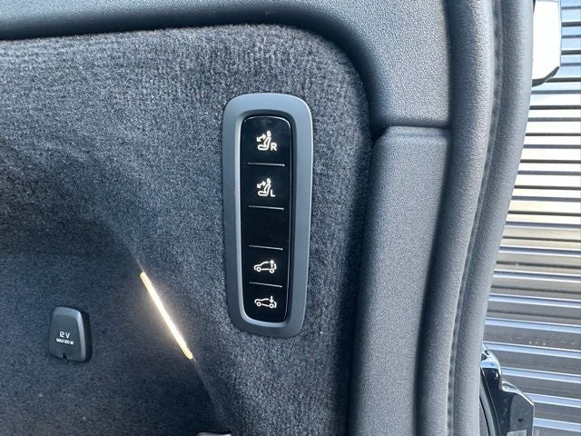 2025 Volvo EX90 Twin Motor Ultra 7-Seater