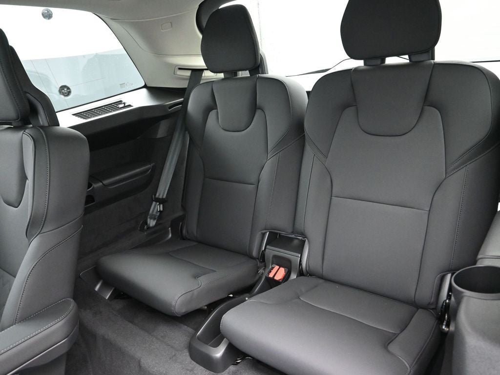 2026 Volvo XC90 B6 Plus 6-Seater