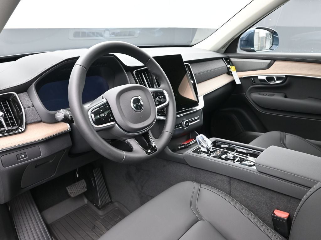 2026 Volvo XC90 B6 Plus 6-Seater