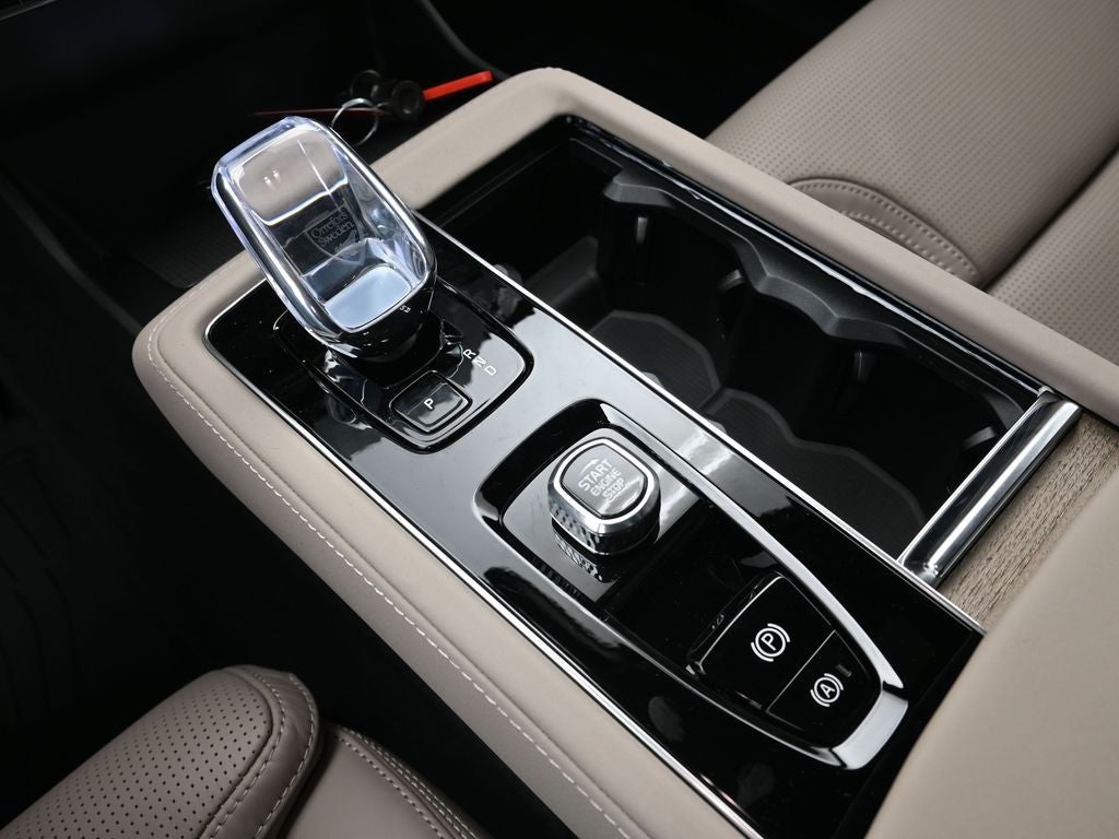 2026 Volvo XC90 B6 Ultra