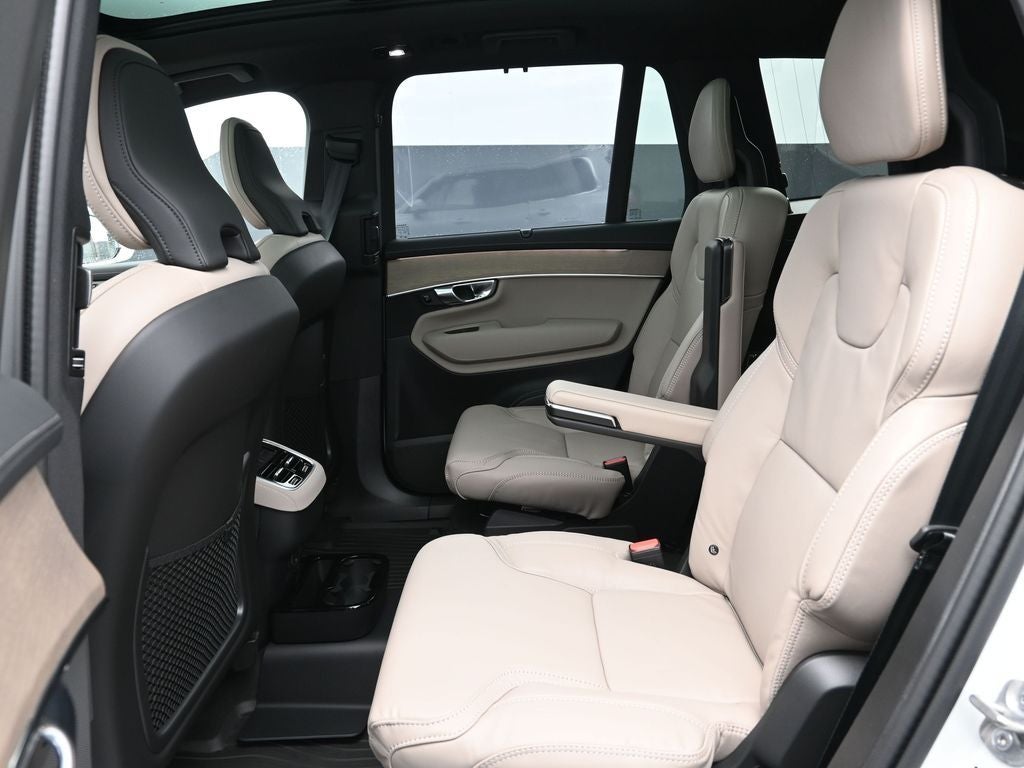 2026 Volvo XC90 B6 Ultra