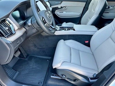 2026 Volvo XC90 B6 Ultra