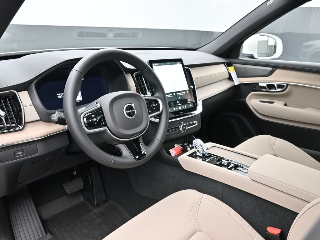 2026 Volvo XC90 B6 Plus 7-Seater