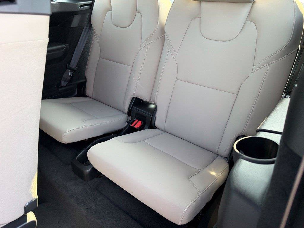 2027 Volvo XC90 B6 Plus 7-Seater