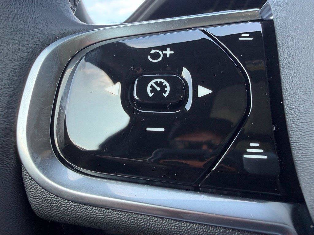 2027 Volvo XC90 B6 Plus 7-Seater