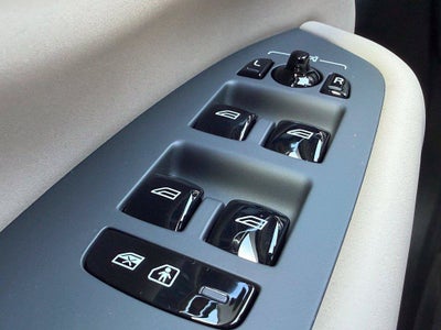 2027 Volvo XC90 B6 Plus 7-Seater