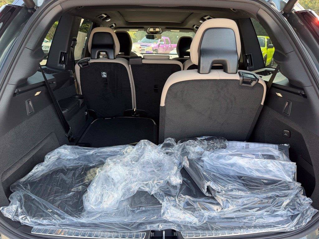 2027 Volvo XC90 B6 Plus 7-Seater