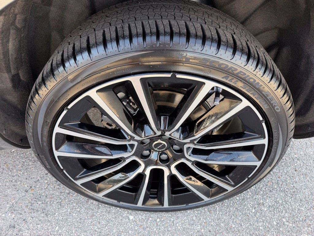 2027 Volvo XC90 B6 Plus 7-Seater