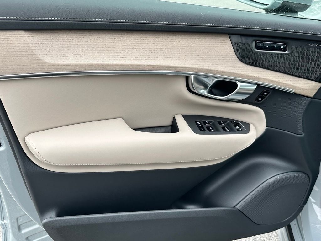 2026 Volvo XC90 B6 Plus 7-Seater