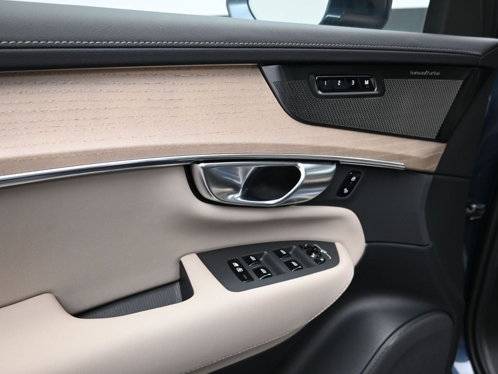 2026 Volvo XC90 B6 Plus 7-Seater