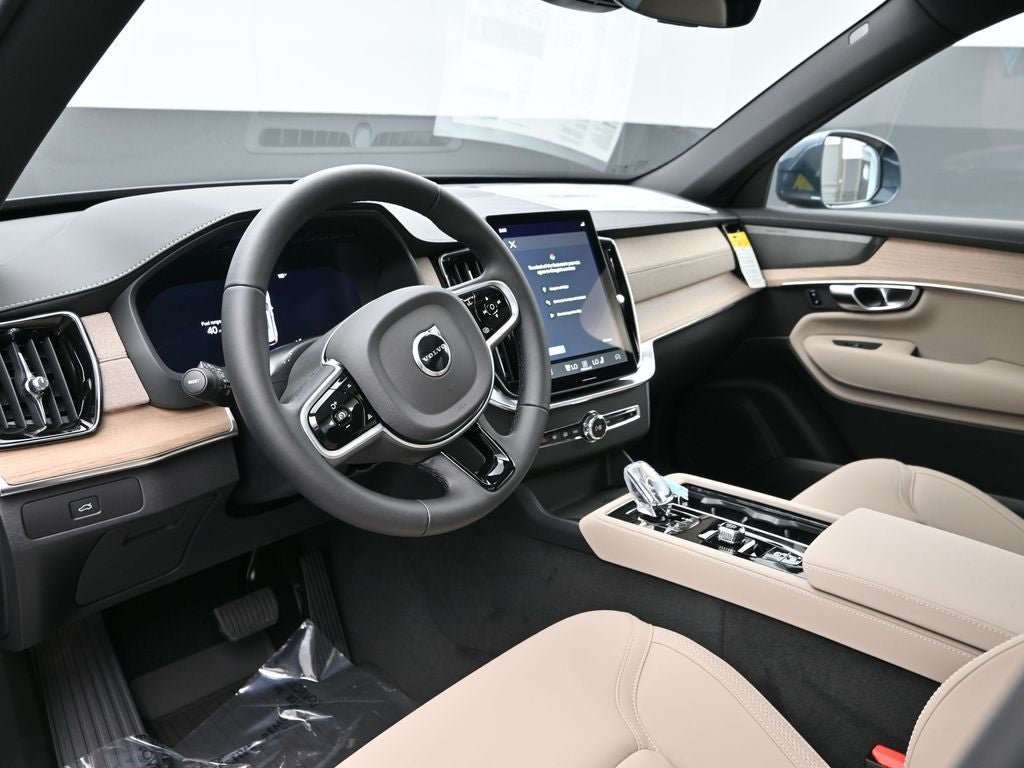 2026 Volvo XC90 B6 Plus 7-Seater