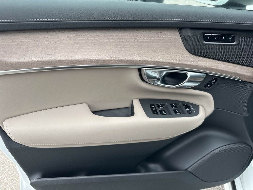 2026 Volvo XC90 B6 Plus 7-Seater