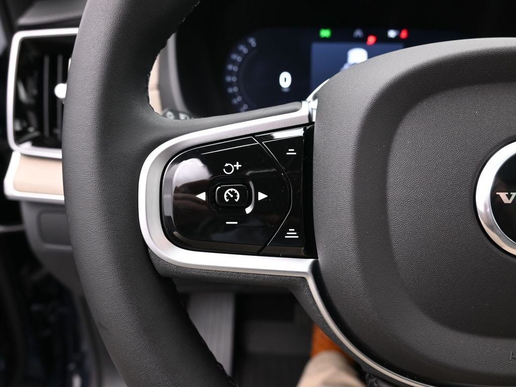 2026 Volvo XC90 B6 Plus 7-Seater