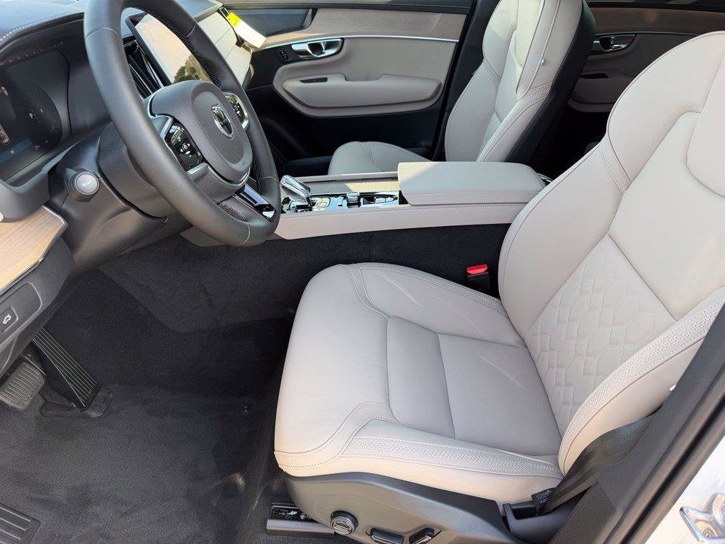 2027 Volvo XC90 B6 Plus 7-Seater
