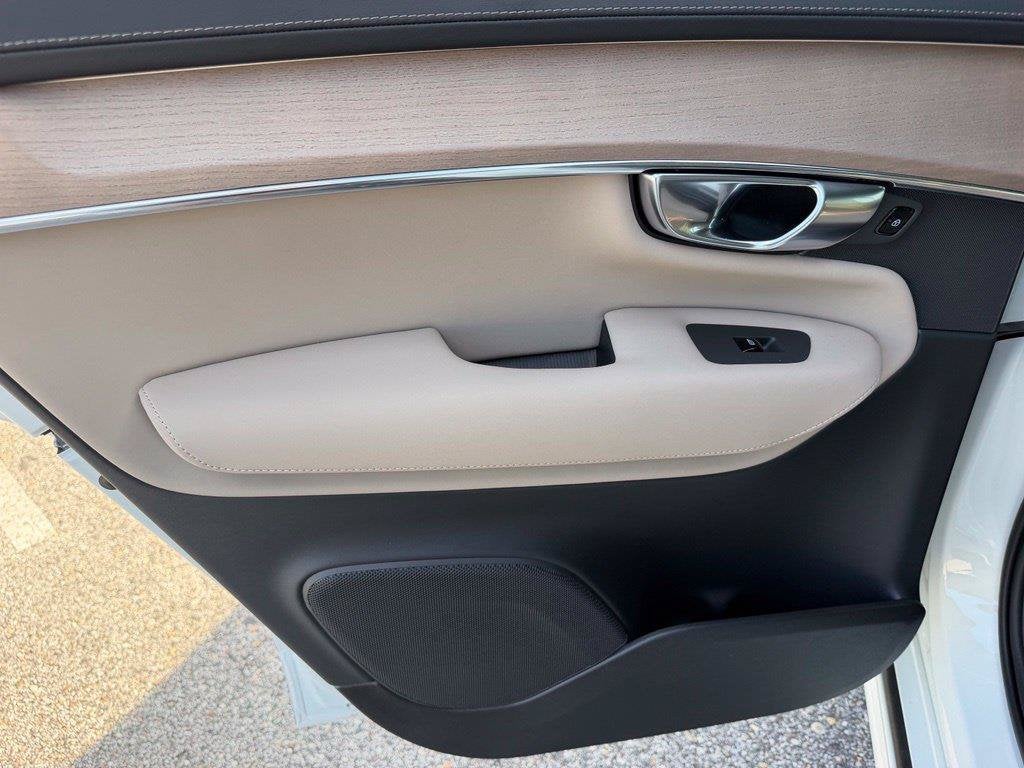 2027 Volvo XC90 B6 Plus 7-Seater