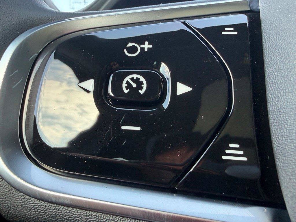 2027 Volvo XC90 B6 Plus 7-Seater