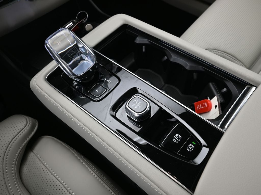 2026 Volvo XC90 B6 Ultra