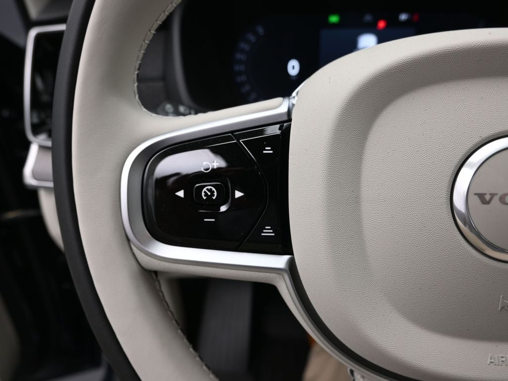 2026 Volvo XC90 B6 Ultra