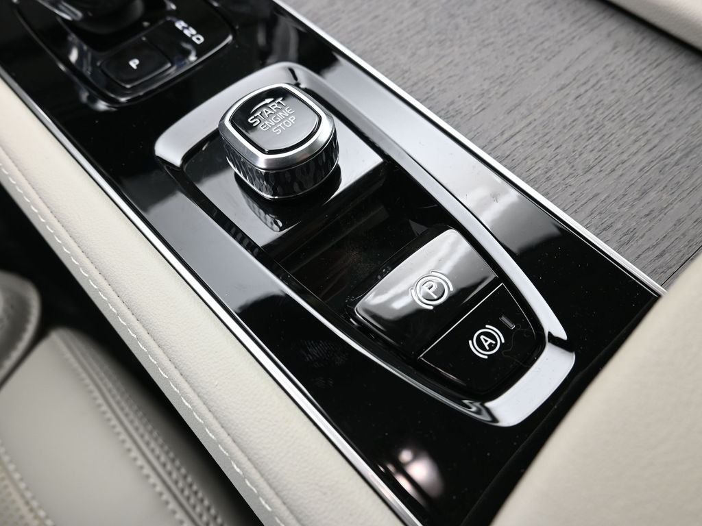 2026 Volvo XC90 B6 Ultra