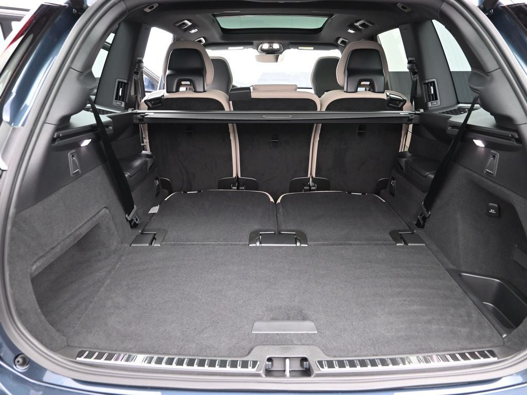 2026 Volvo XC90 B6 Core