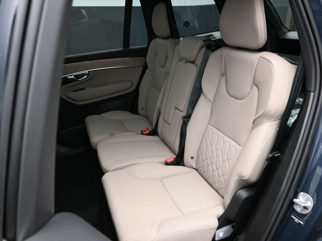 2026 Volvo XC90 B6 Core