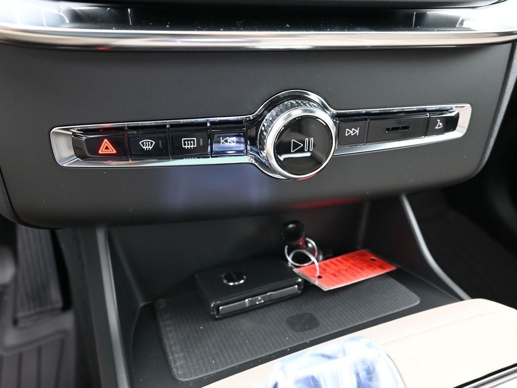 2026 Volvo XC90 B6 Ultra