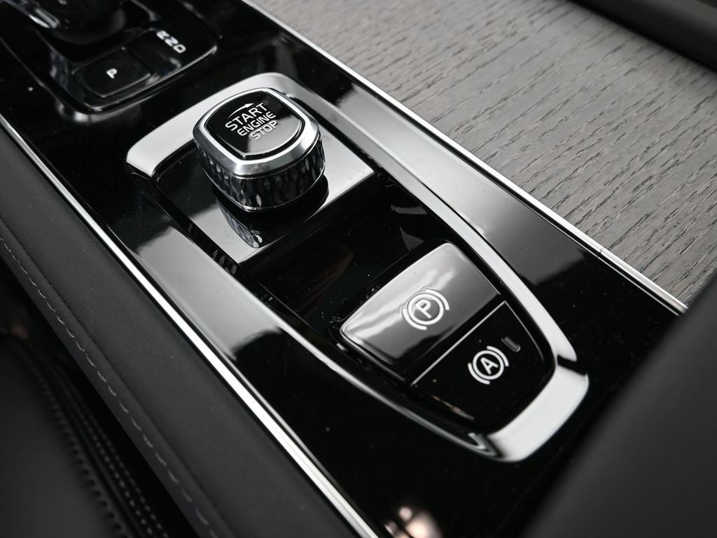 2026 Volvo XC90 B6 Ultra