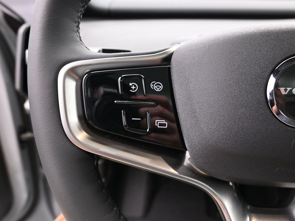 2026 Volvo EX30 Twin Motor Cross Country Ultra