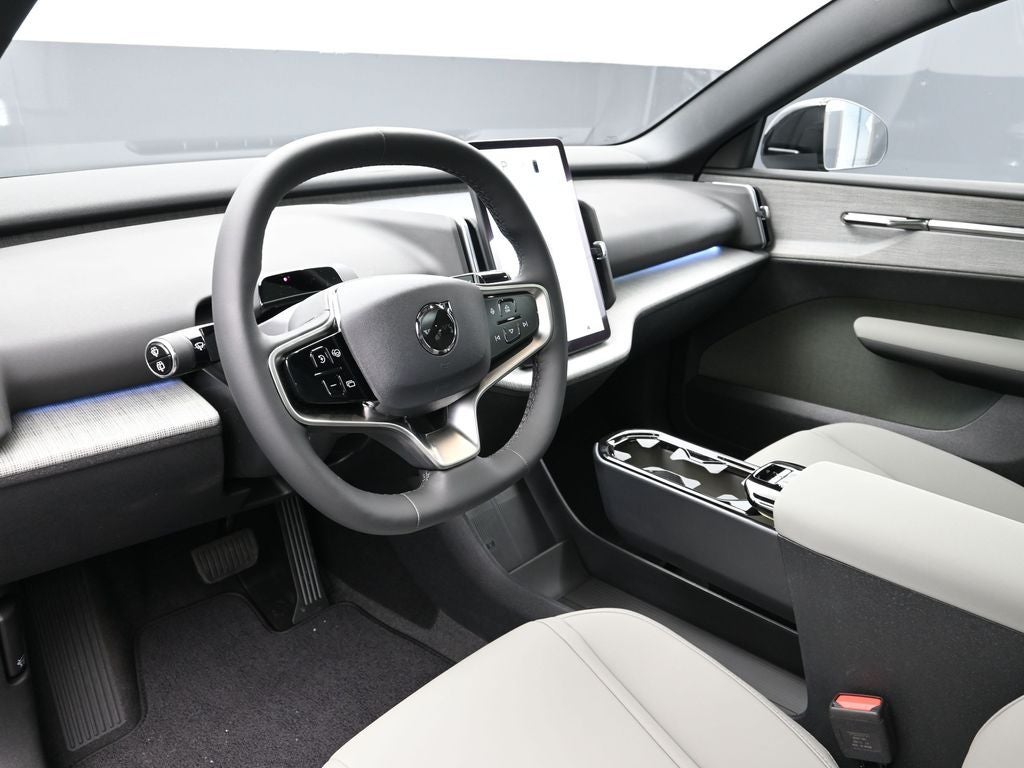 2026 Volvo EX30 Twin Motor Cross Country Ultra