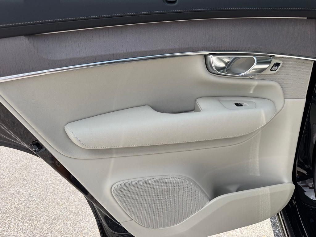 2026 Volvo XC90 Plug-In Hybrid T8 Ultra 6 Passenger