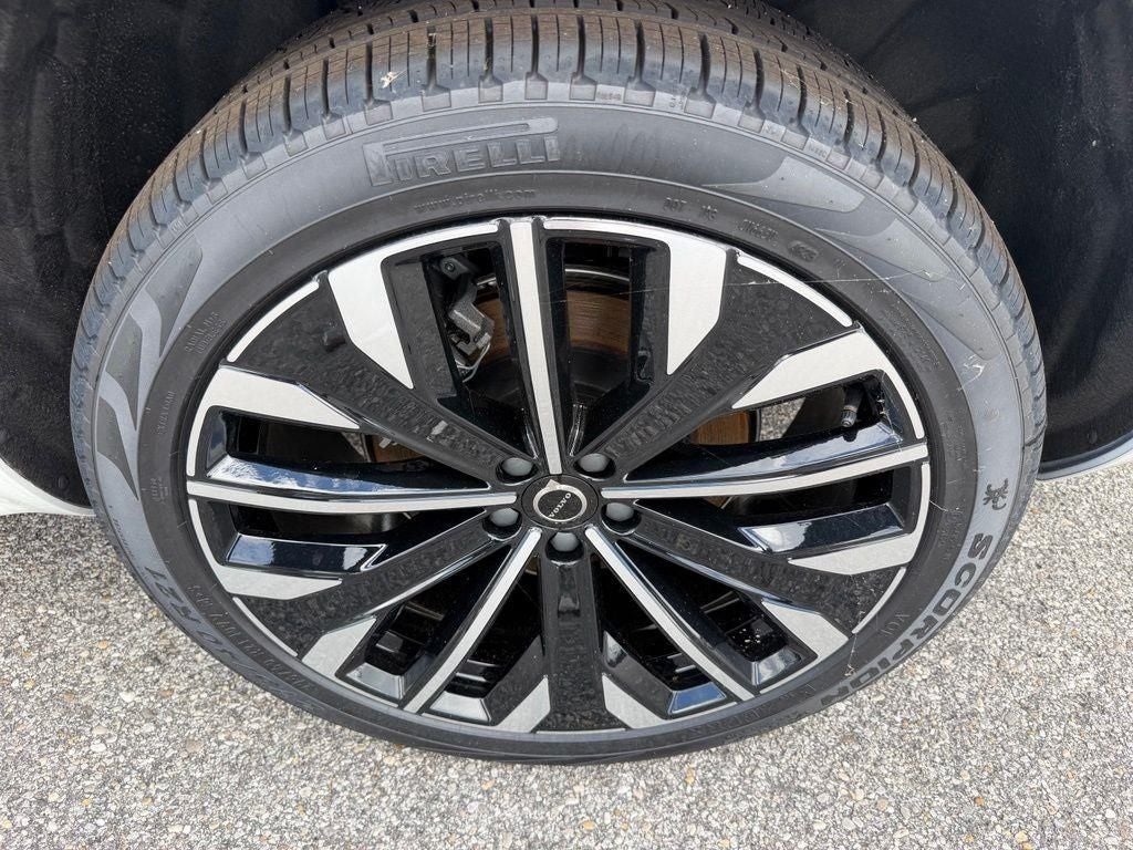 2026 Volvo XC90 Plug-In Hybrid T8 Plus 7 Passenger