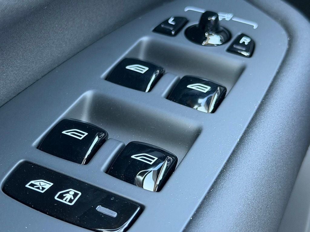 2026 Volvo XC90 Plug-In Hybrid T8 Plus 7 Passenger