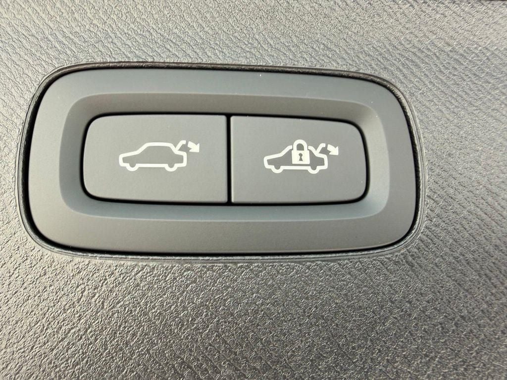 2026 Volvo XC90 Plug-In Hybrid T8 Core