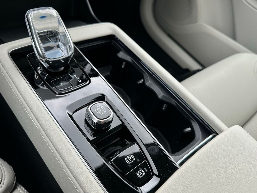 2026 Volvo XC90 Plug-In Hybrid T8 Ultra